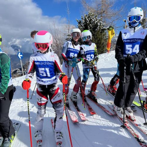 Das Paulinum holt bei den Schwazer Pflichtschulmeisterschaften den Wanderpokal.