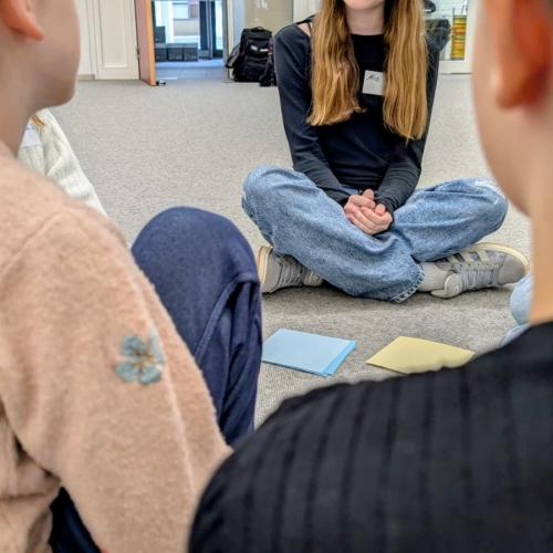 Aufmerksame Zuhörer:innen