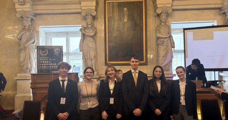 Delegation des Paulinums in Wien bei der Plenarsitzung